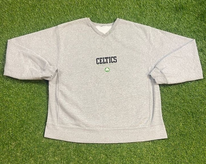 Vintage Boston Celtics V Neck Sweatshirt Size XXL 2XL NBA Basketball Green Classic New England Massachusetts Pull Over 1990s 90s