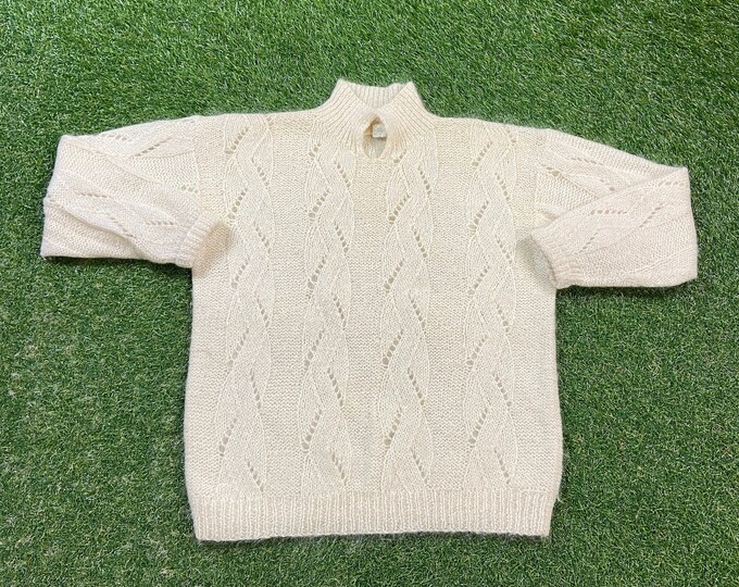 Vintage White Knitted Crewneck Sweater Pringle Size Small S Pull Over Quality Comfortable Fit Original Fall Winter Warm Mohair 1970s 60s