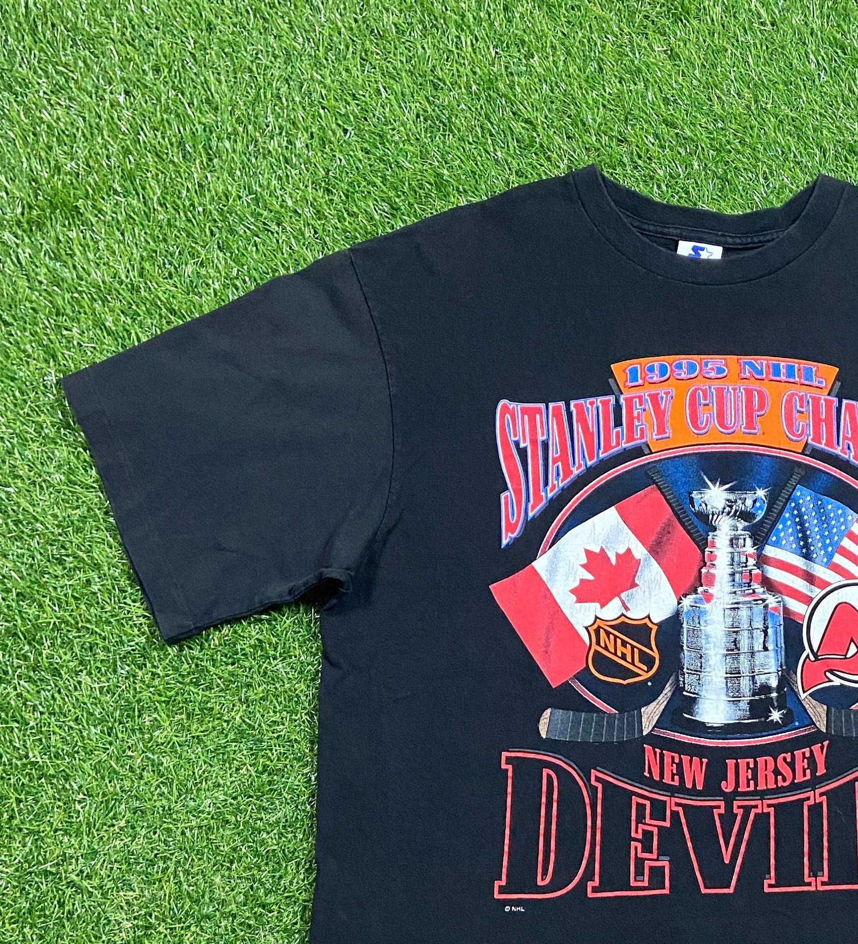 Vintage 1995 New Jersey Devils unisex, t shirt New Jersey Devils t shirt  W00224