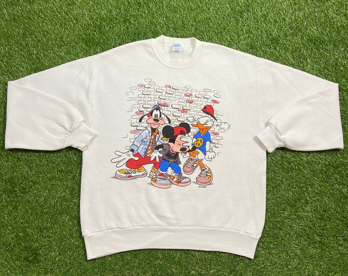 Vintage Walt Disney World Crewneck Sweatshirt USA Large L Mickey Mouse Goofy Donald Duck Magic Kingdom Disneyland Classic Rare WDW 1980s 80s