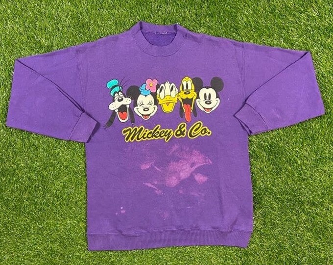 Vintage Mickey & Co Crewneck Sweatshirt Walt Disney World Classic Disney Size Medium / Large Oversized Rare WDW Pull Over Comfy Cozy Warm