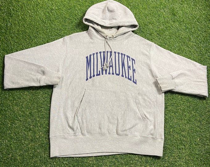 Vintage Milwaukee Hoodie Sweatshirt Champion Size Xtra Large XL Wisconsin Quality Comfy Great Fit Original Pull Over Oversized 1990s 90s