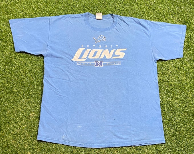 Vintage Detroit Lions T Shirt Tee Gildan Size Xtra Large XL NFL Football Michigan Barry Sanders 1990s 90s All Over Print Rare