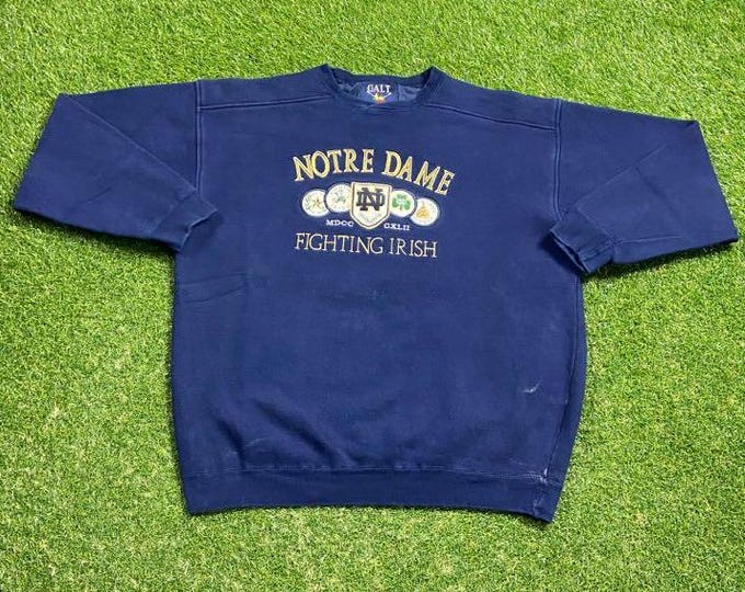 Vintage Notre Dame University Crewneck Sweatshirt Size Large L NCAA College Football Fighting Irish Pull Over Oversized 1990s 90s