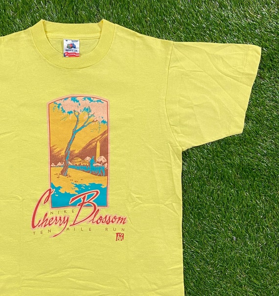 Vintage Nike Cherry Blossom Ten Mile Run 1988 T Shirt Fruit of the