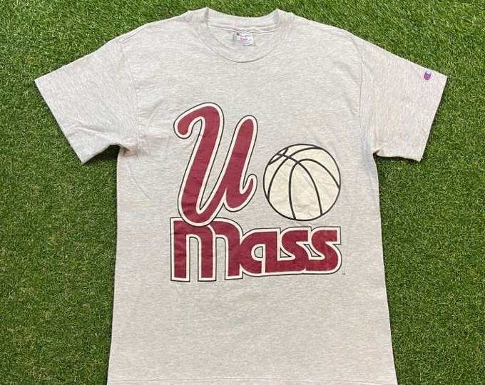 Vintage University of Massachusetts Minutemen T Shirt Tee Made USA Size Medium M UMASS NCAA Basketball Amherst Boston All Over New England