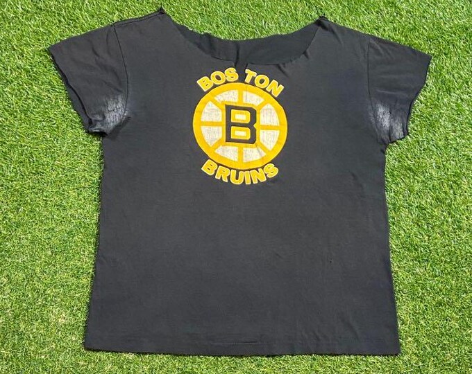 Vintage Boston Bruins T Shirt Tee Size Small S Classic NHL Hockey New England 1990s 90s