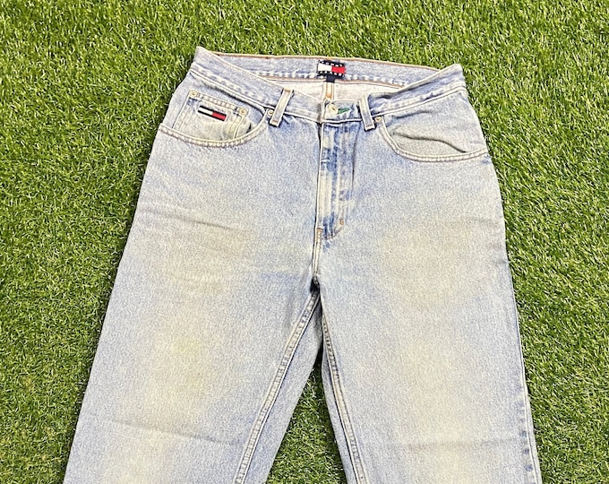 Vintage Tommy Hilfiger Jeans Size 32 x 30 Quality Classic TH Apparel American Clothing Brand Comfortable Fit Streetwear Flag 1990s 90s