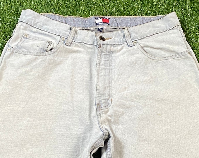 Vintage Tommy Hilfiger Jeans Size 34X32 Quality 90s TH Comfortable 1990's Fit Red Streetwear Flag