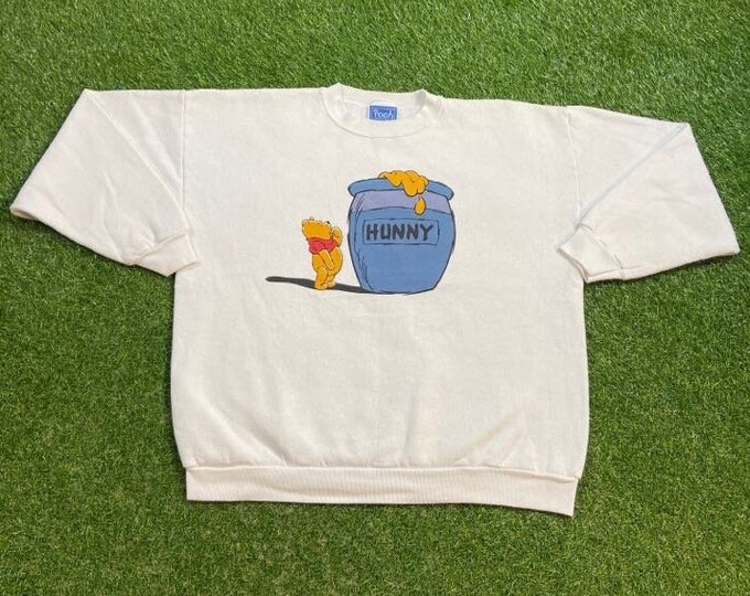 Vintage Winnie the Pooh Bear Crewneck Sweatshirt Made USA Size Xtra Large XL Walt Disney World WDW Disneyland Piglet Tigger Pull Over