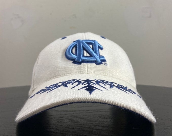 Vintage UNC University of North Carolina Fitted Hat Size S / M Tar Heels Chapel Hill NCAA College Basketball Air Jordan 23 1990s 90s