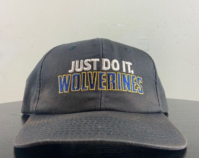 Vintage University of Michigan Wolverines Snapback Hat Nike OSFA NCAA College Football Detroit 1990s 90s