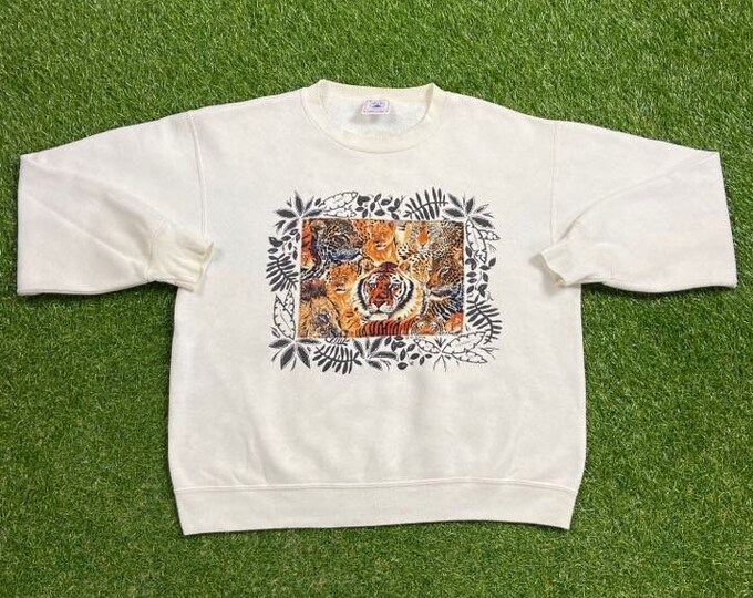 Vintage Wild Cats Crewneck Sweatshirt Size Medium M Lions Tigers Cheetahs Leopards Panthers Jungle Animal Safari King Nature Animals 1990s