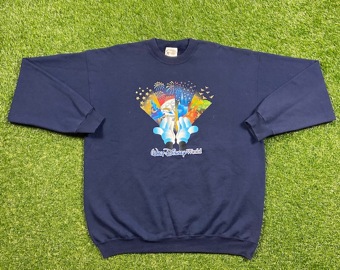 Vintage Walt Disney World WDW Crewneck Sweatshirt Size Xtra Large XL Disneyland Magic Kingdom Mickey Mouse Pull Over Oversized