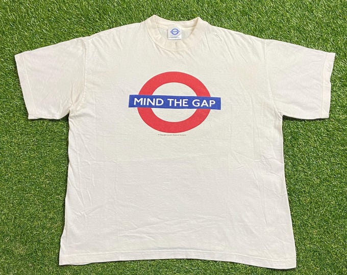 Vintage Mind the Gap T Shirt Tee Size Xtra Large XL London Regional Transport Train Railroad England United Kingdom UK Europe Euro 1990s 90s