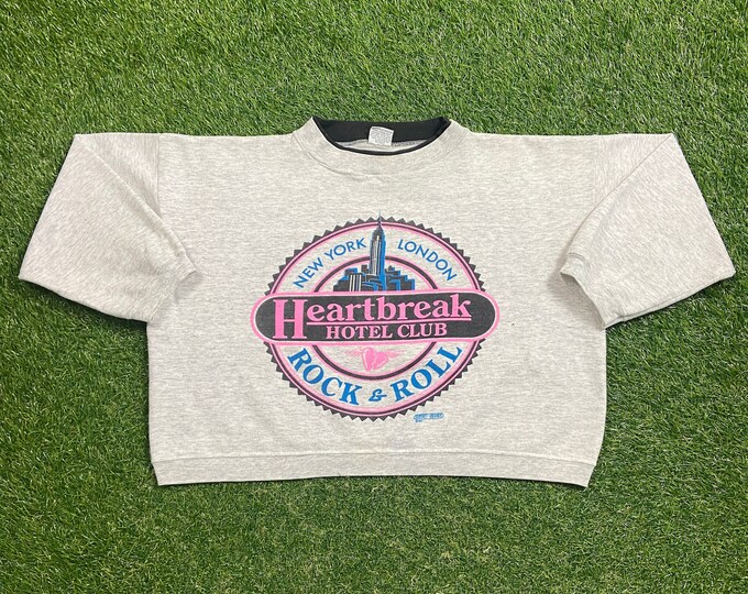 Vintage Heartbreak Hotel Club Crewneck Sweatshirt Made USA Size Medium M Rock & Roll Hard Rock Cafe Radio City Music Hall New York London
