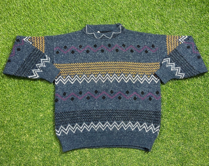 Vintage Multicolor Knitted Crewneck Sweater Size Medium M Quality Warm Winter Fashion Pull Over Oversized 1980s 80s