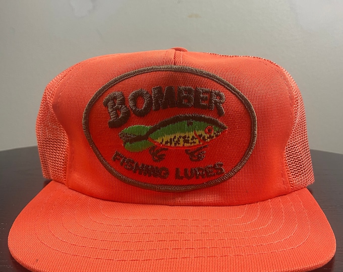 Vintage Bomber Fishing Lures Snapback Hat Outdoor Cap Size Small Bass Pro Shops Fishing Hunting Nature 1970s 70s Trucker