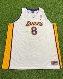 Vintage Los Angeles Lakers Kobe Bryant #8 Basketball Jersey Nike