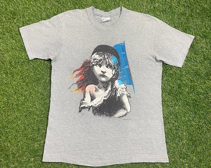 Vintage Les Misérables T Shirt Tee Hanes Made USA Size Large L Classic French Musical Broadway Theater 1990s 90s