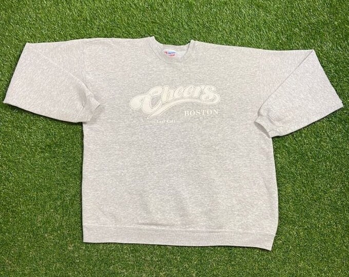 Vintage Cheers Boston Crewneck Sweatshirt Size Xtra Large XL Classic American Television Sitcom NBC TV Bar Massachusetts 1990s 90s Pull Over