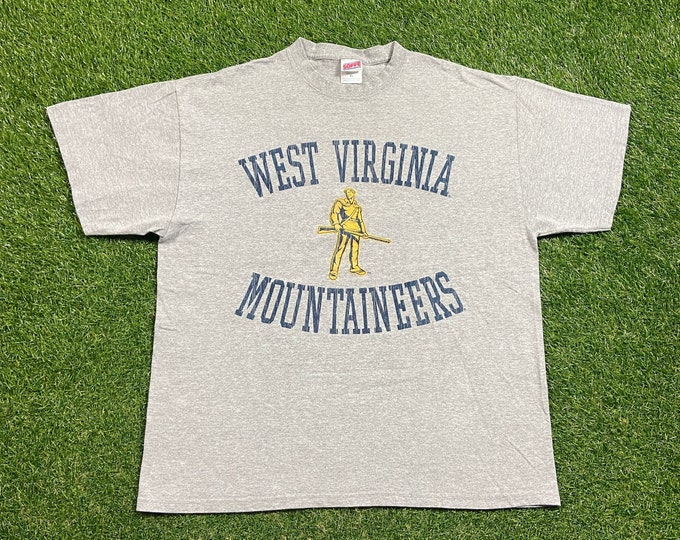 Vintage West Virginia University T Shirt Tee Soffe Size Xtra Large XL Mountaineers WVU NCAA College Football Classic 1990s 90s