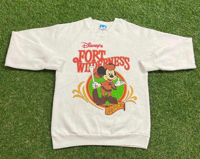 Vintage Disney Fort Wilderness Resort Crewneck Sweatshirt Size Small S Walt Disney World Mickey Mouse Magic Kingdom WDW Disneyland 1990s 90s