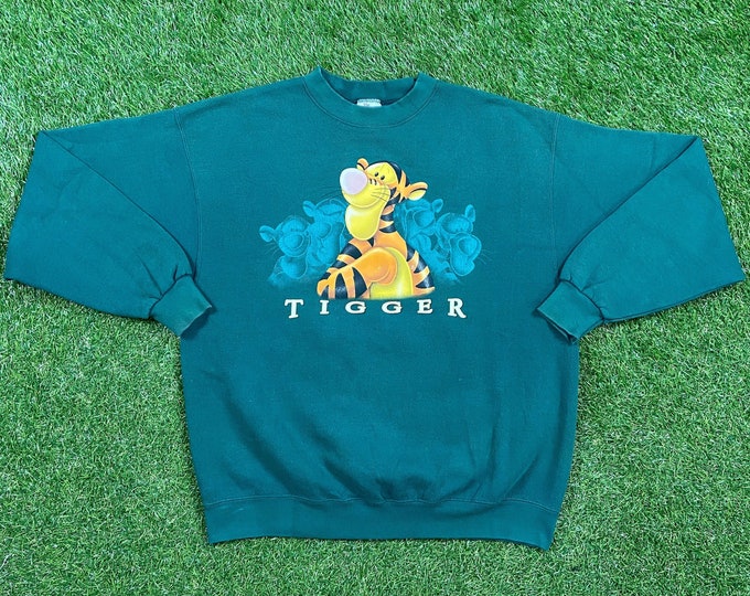 Vintage Tigger Crewneck Sweatshirt Winnie the Pooh Bear The Disney Store Size Medium M Walt Disney World 80s 90s Wdw Disneyland Oversized