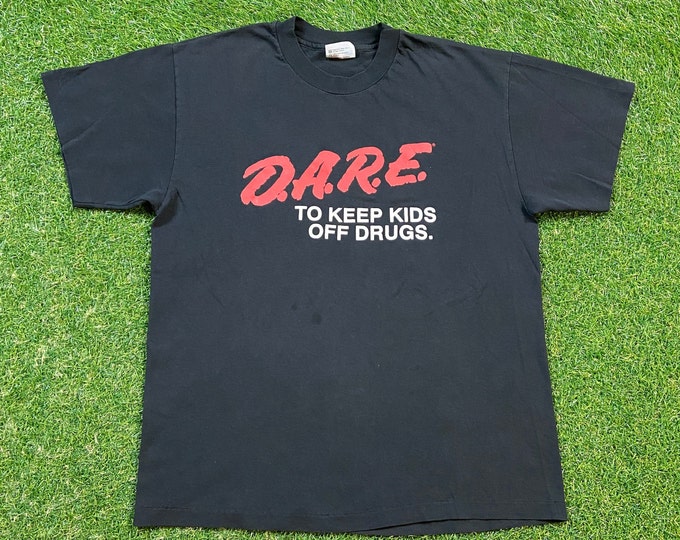 Vintage D.A.R.E. T Shirt Tee Drug Abuse Resistance Education Hanes Size Large L 1990s 90s