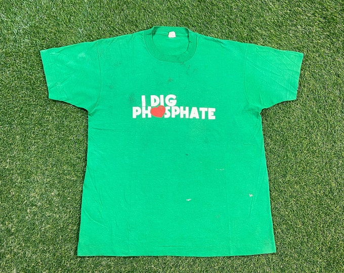 Vintage I Dig Phosphate T Shirt Tee Screen Stars Made USA Size Xtra Large XL Gardening Bees Caterpillars Butterflies Nature Plants 1990s 90s
