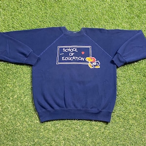 Vintage University of Kansas Crewneck Sweatshirt Made USA Size Medium M NCAA College Basketball Classic Jayhawks 1990s 90s Pull Over