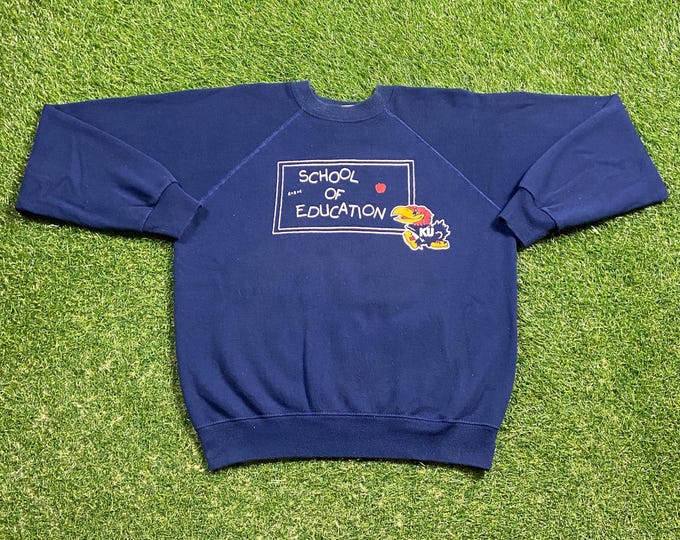 Vintage University of Kansas Crewneck Sweatshirt Made USA Size Medium M NCAA College Basketball Classic Jayhawks 1990s 90s Pull Over