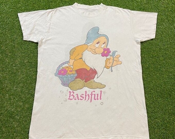 Vintage Bashful Seven Dwarfs Snow White T Shirt Tee Size XXL 2XL Walt Disney World Magic Kingdom Mickey Mouse Disneyland