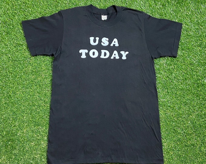 Vintage USA Today T Shirt Tee Made USA Size Xtra Large XL New York Times Newspaper News Broadcasting 1980s 80s