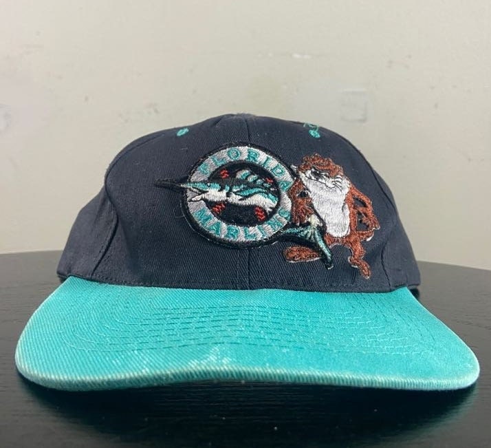 Vintage, Accessories, Texas Rangers Bugs Bunny Mlb Snapback Baseball Hat