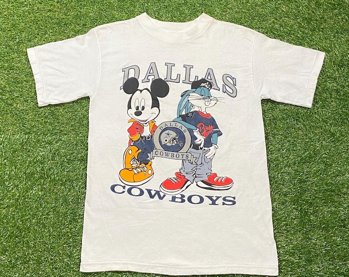 Vintage Dallas Cowboys T Shirt Tee Size Medium NFL Football Aikman Texas Mickey Mouse Bugs Bunny Walt Disney World Looney Tunes Cartoons 90s