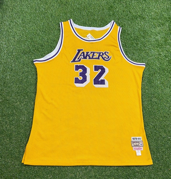 Vintage Los Angeles Lakers Magic Johnson 32 Basketball Jersey -  Israel