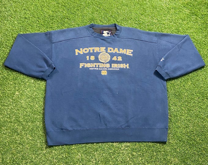 Vintage Notre Dame University Crewneck Sweatshirt Starter Size Xtra Large XL NCAA College Football Fighting Irish Pull Over Oversized 90s