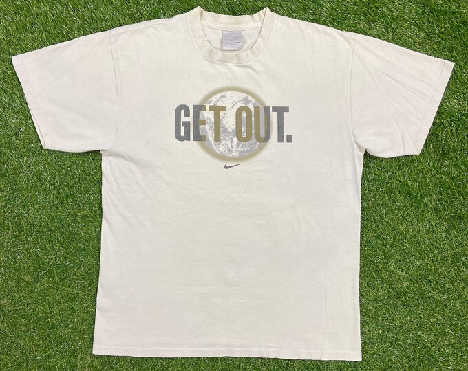 Vintage Nike Get Out It's a Big World Out There T Shirt Tee Size Large L Just Do It Classic Air Jordan
