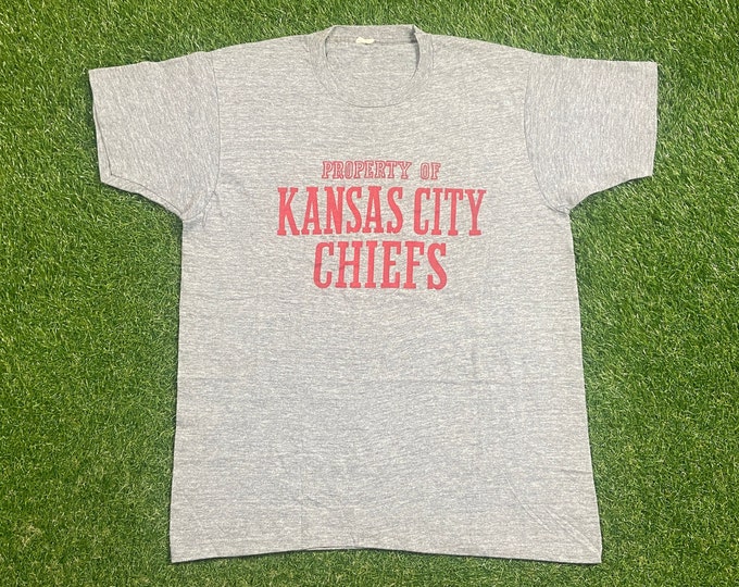 Vintage Kansas City Chiefs T Shirt Tee Made USA Size Xtra Large XL Football NFL Missouri Mahomes Playoffs Classic 1990s 90s
