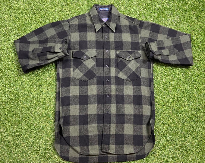 Vintage Flannel Button Down Shirt Pendleton Made USA Size Medium M Quality Warm Hunting Winter Fashion Hiking Coat 1980s 80s