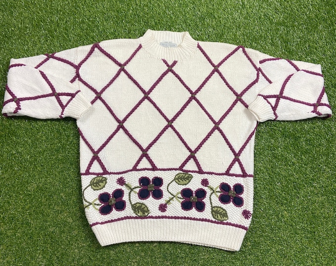 Vintage Floral Knit Crewneck Sweater Izod Size Xtra Large XL Flowers Gardening Love Bees Caterpillars Nature Plants 1980s 80s