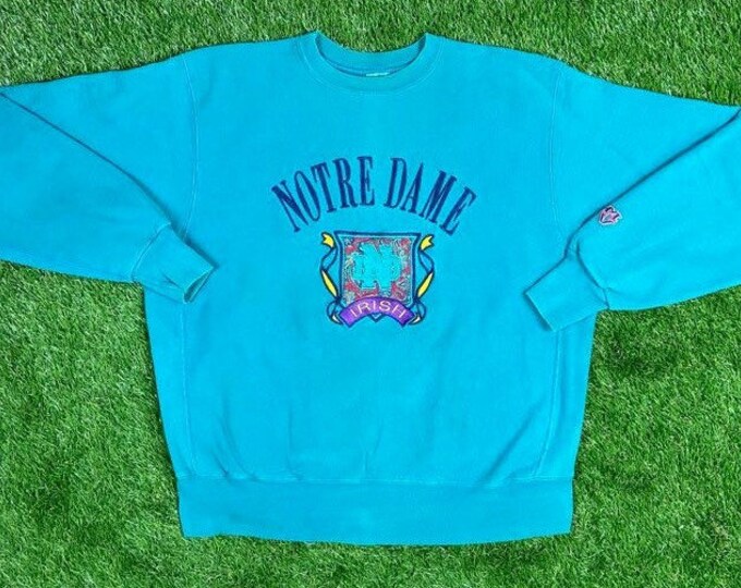 Vintage Notre Dame Spell Out Crewneck Sweatshirt Pull Over XL Warm Fighting Irish 1990s Comfy Winter Cold NCAA Football Xtra Large Paisley