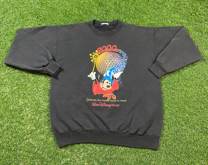 Vintage Walt Disney World 2000 Crewneck Sweatshirt Size Large L Magic Kingdom WDW Disneyland Mickey Mouse 1990s 90s Pull Over Oversized