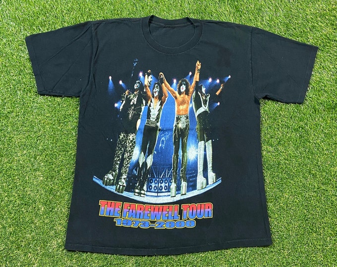 Vintage Kiss T Shirt Rock Band Tee Size Medium M  Rock N Roll Rare The Farewell Tour Concert Tour Merch 00s