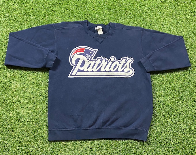 Vintage New England Patriots Crewneck Sweatshirt Lee Sport Size Medium M NFL Football Boston Massachusetts 1990s 90s