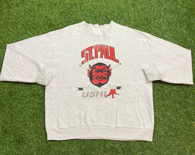Vintage St Paul Vulcans Crewneck Sweatshirt Fruit of the Loom Made USA Large L Minnesota USHL NHL Hockey 1990s 90s Pull Over Oversized Devil