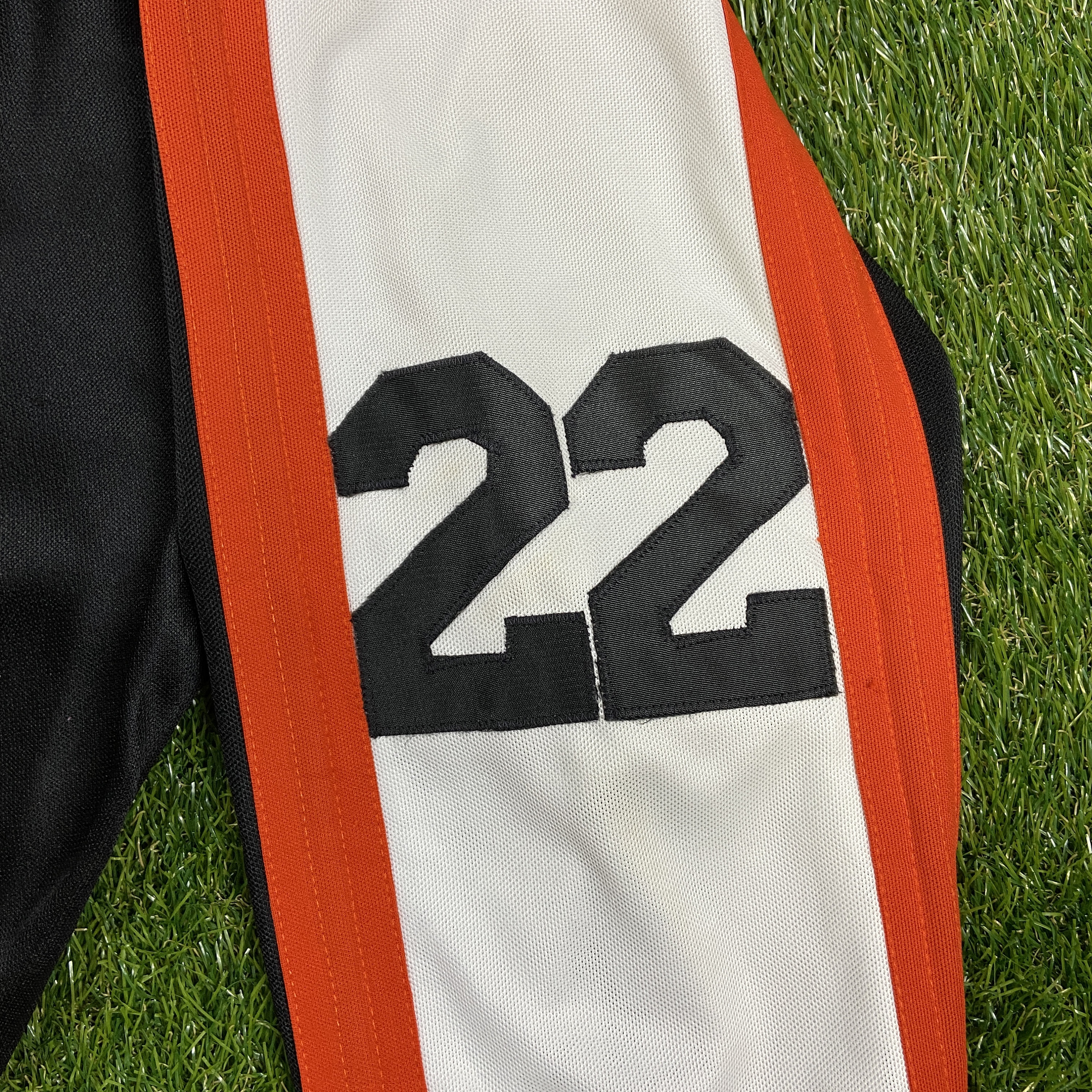 White Used Large CCM Philadelphia Flyers Rick Tocchet #22 Jersey