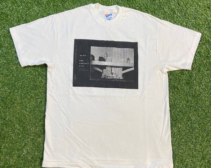 Vintage Bob Thall The Perfect City T Shirt Tee Hanes Made USA Size Large L Chicago Architecture Photography Art