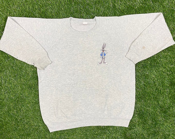 Vintage Bugs Bunny Crewneck Sweatshirt Fruit of the Loom Made USA Xtra Large XL Warner Bros Looney Tunes Cartoon Pull Over Oversized Comfy